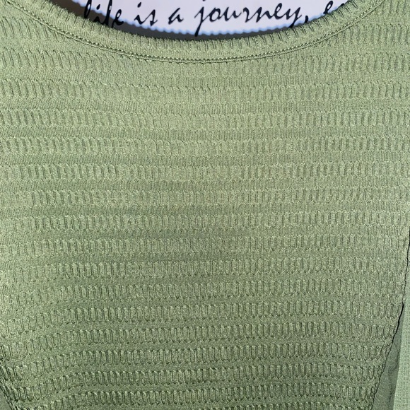 BALLOON-SLEEVE SMOCKED TOP - Picture 5 of 10